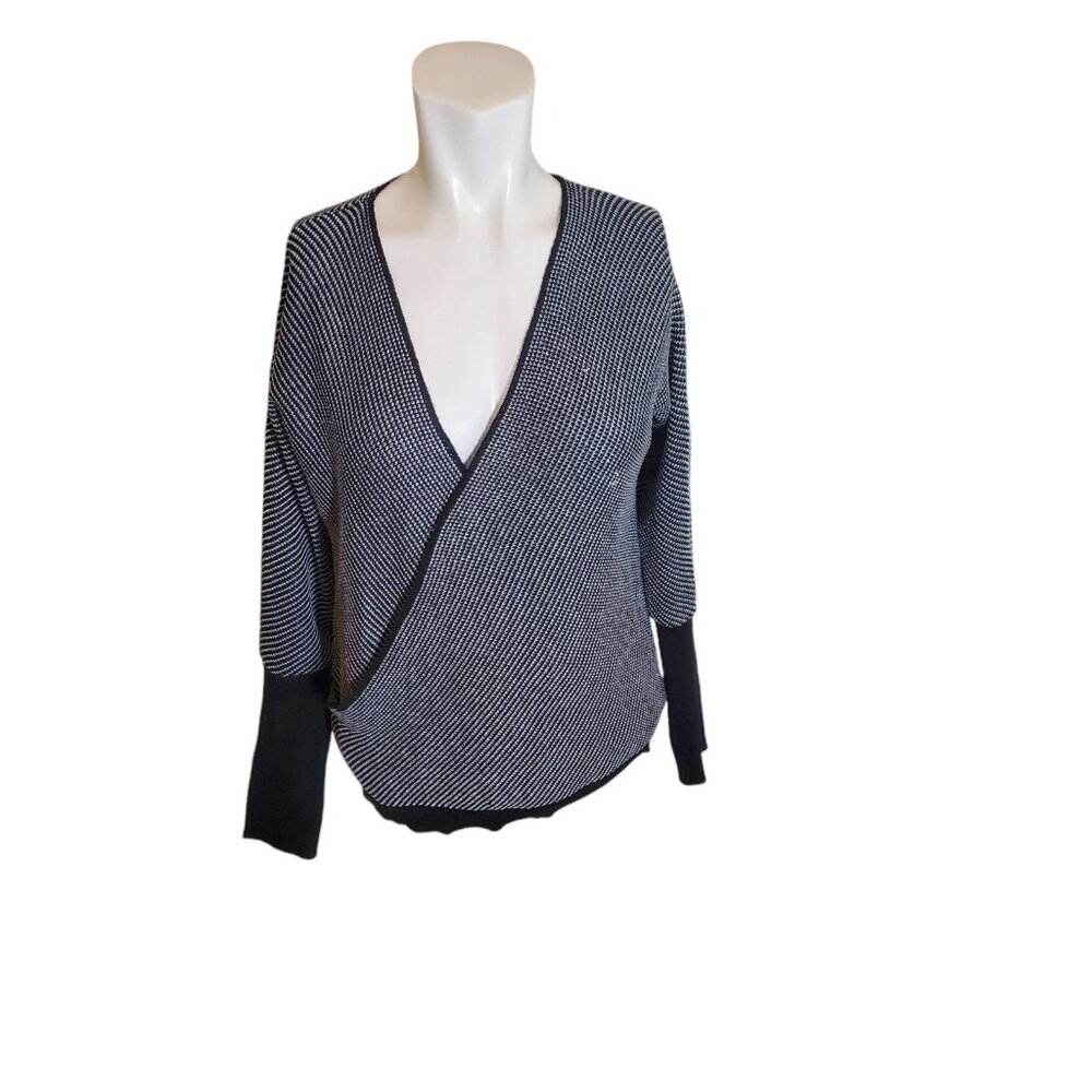 Made With Love Wrap Sweater V Neck Poet Sleeve Sweater black & white sz S NEW